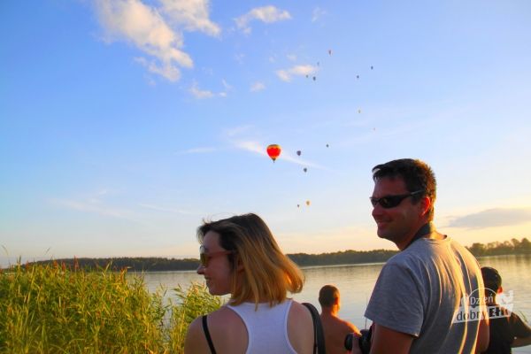 Zapraszamy do Ełku na niebo w kolorowe kropki, koncerty i kino w plenerze