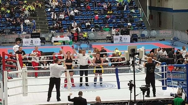 Oliwia Gajewczyk zawodniczka ełckiej Szkoły Walki Thor zawalczy jutro o Puchar Świata w K-1
