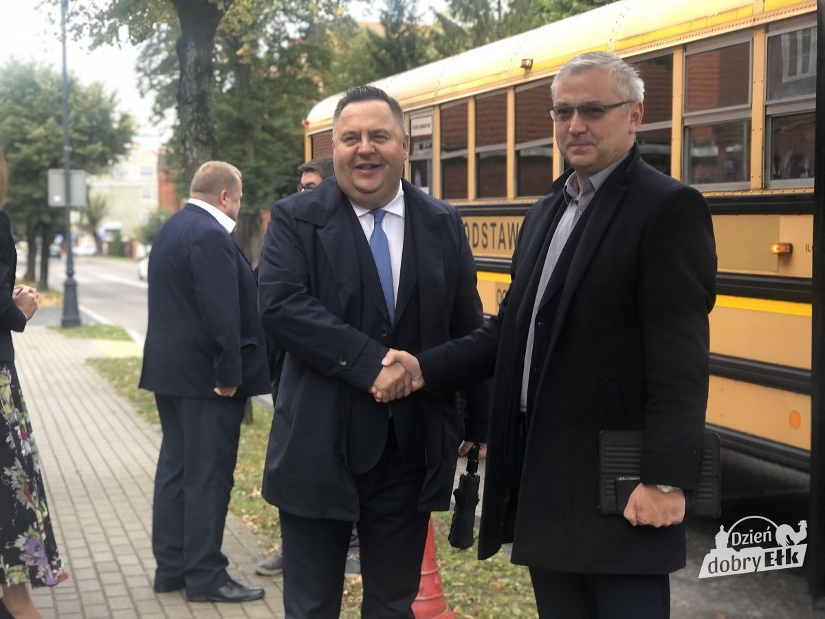 IMG 3532schoolbus2