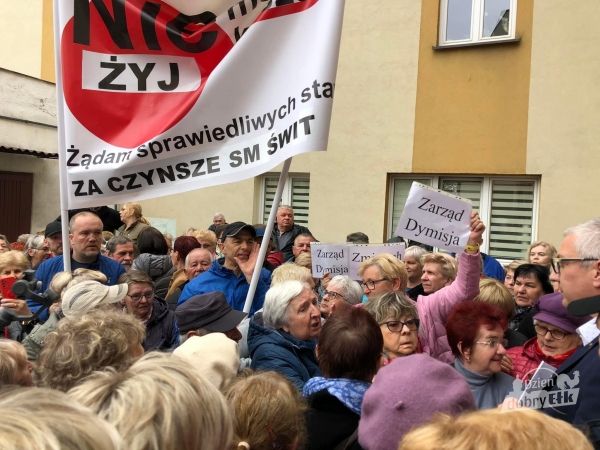 Mieszkańcy dostali odpowiedź &quot;Świtu&quot; na reklamację: &quot; Sposób dokonania rozliczenia dostawy ciepła jest prawidłowy...&quot;