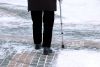 70-letni mężczyzna w samej bieliźnie i klapkach chodził rano po mieście