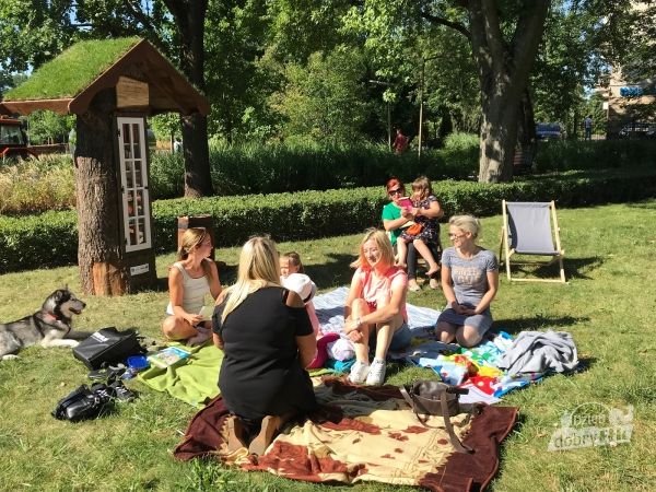Ełczanie wymienią się książkami - &quot;Zielone&quot; biblioteki plenerowe powstały w ełckich parkach