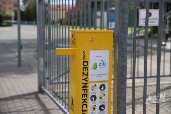 Bezdotykowe stanowiska do dezynfekcji rąk w Ełku