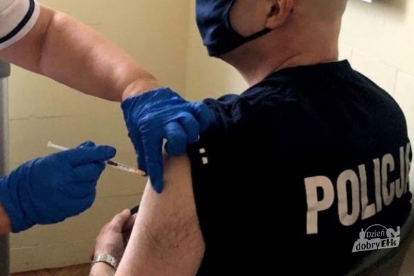 &quot;Szczepimy się, chroniąc siebie, chronimy innych&quot;