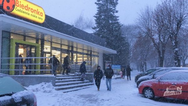 Od dziś zniesione godziny dla seniorów. Otwarte galerie handlowe i muzea