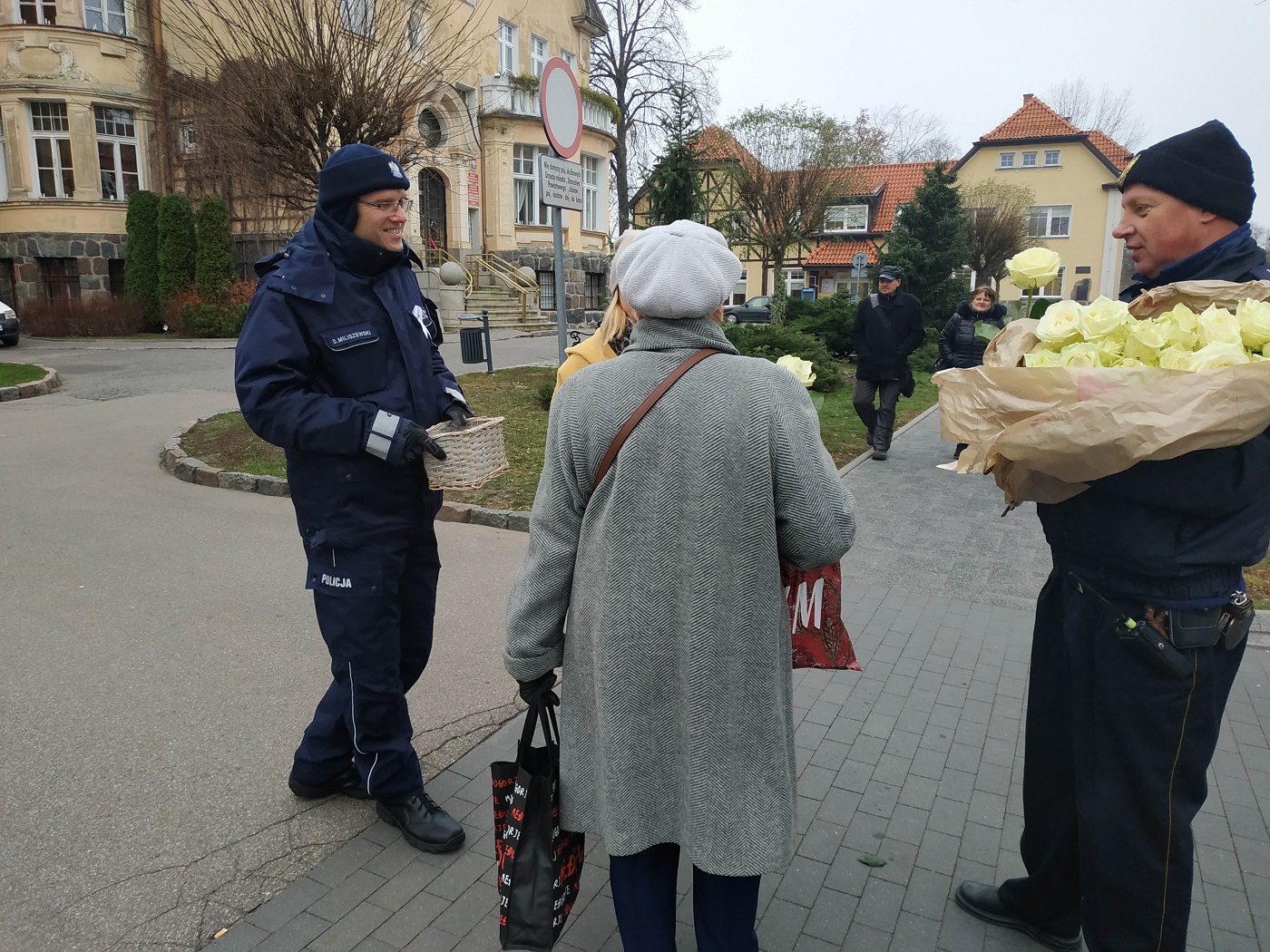 policja biała wstążaka